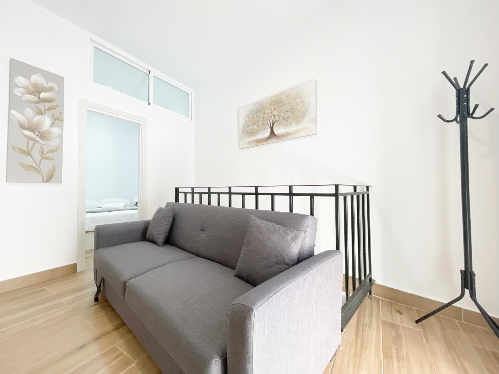 Cerca Del Centro Y Luminoso Apartamento